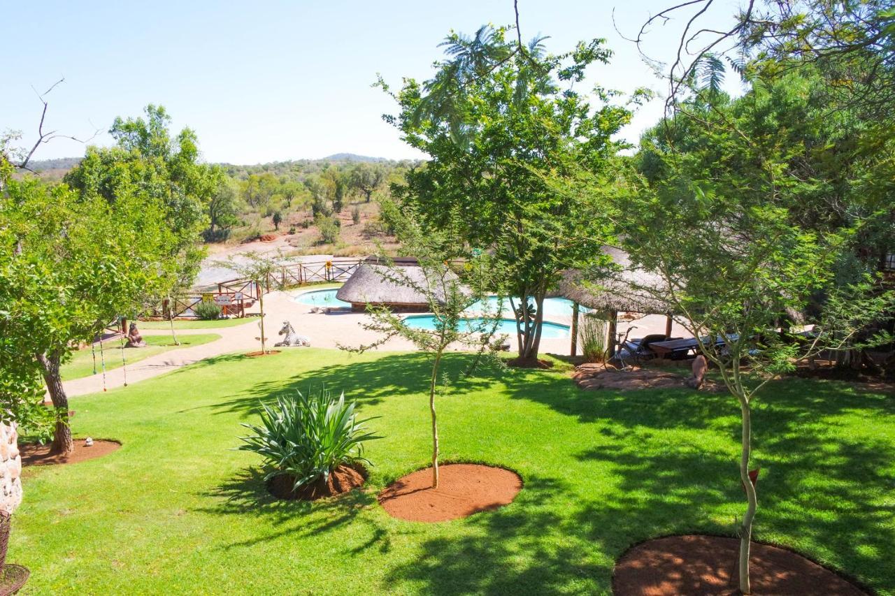 Thandabantu Game Lodge Roossenekal Exterior photo