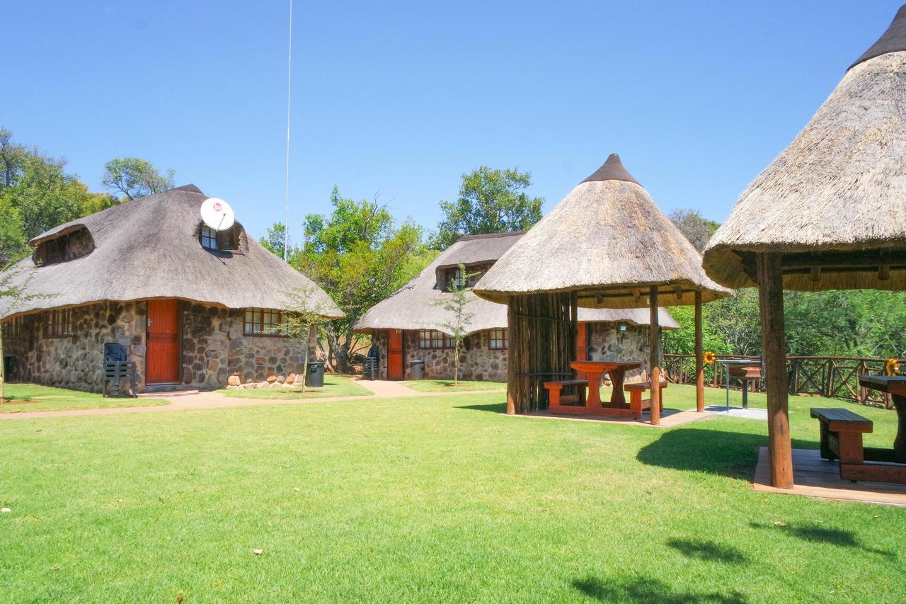Thandabantu Game Lodge Roossenekal Exterior photo